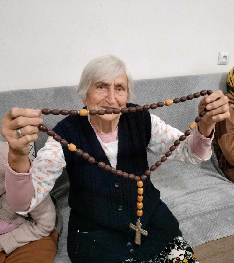 Październik miesiącem Matki Boskiej Różańcowej
