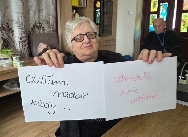 ” Nie ma złych emocji – są tylko te, które potrzebują naszej uwagi. „